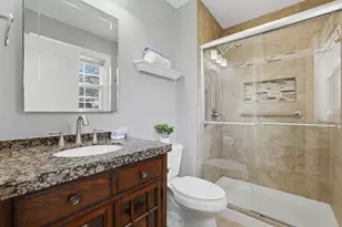 225 Wilmslow Ln, Schaumburg, IL 60194 - Photo 20