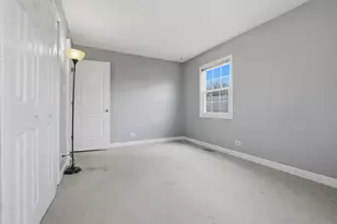 225 Wilmslow Ln, Schaumburg, IL 60194 - Photo 16