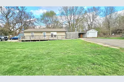 1100 S Lincoln Avenue, Dixon, IL 61021 - Photo 2