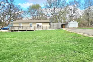 1100 S Lincoln Ave, Dixon, IL 61021 - Photo 2