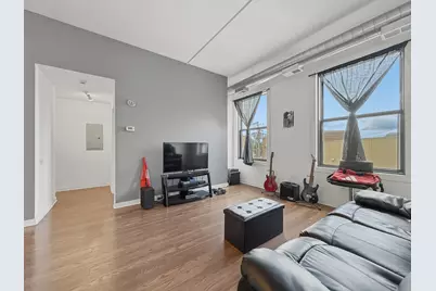 4015 N Milwaukee Avenue #214, Chicago, IL 60641 - Photo 4