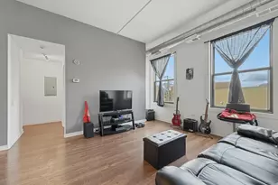 4015 N Milwaukee Ave, Chicago, IL 60641 - Photo 4
