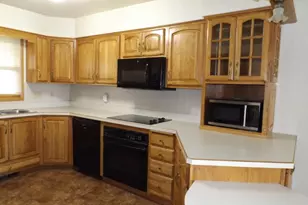 1006 Selmi Ln, Rock Falls, IL 61071 - Photo 2