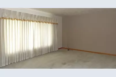 1006 Selmi Lane, Rock Falls, IL 61071 - Photo 6