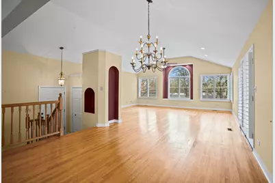 23W749 Bryn Mawr Avenue, Roselle, IL 60172 - Photo 4