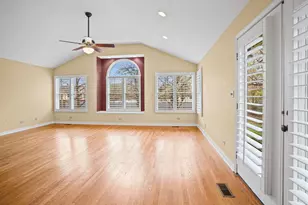 23W749 Bryn Mawr Ave, Roselle, IL 60172 - Photo 6