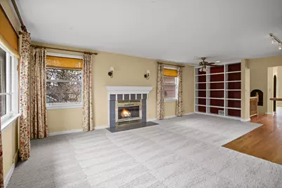 23W749 Bryn Mawr Avenue, Roselle, IL 60172 - Photo 2