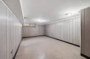 1140 E 81st St, Chicago, IL 60619 - Photo 32