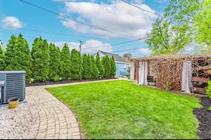 2130 N 75th Ct, Elmwood Park, IL 60707 - Photo 6