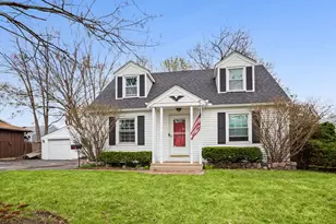 943 Lilac Ln, Highland Park, IL 60035 - Photo 1