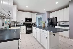 430 Clover Dr, Algonquin, IL 60102 - Photo 12