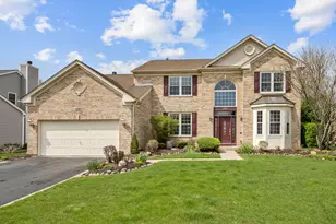 430 Clover Dr, Algonquin, IL 60102 - Photo 2