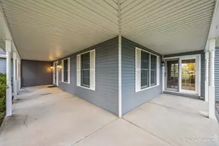 1045 Linda Ln, Lake Holiday, IL 60548 - Photo 4