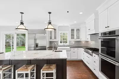 9515 Hamlin Avenue, Evanston, IL 60203 - Photo 8