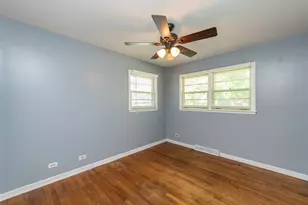 1316 N Ash St, Waukegan, IL 60085 - Photo 16