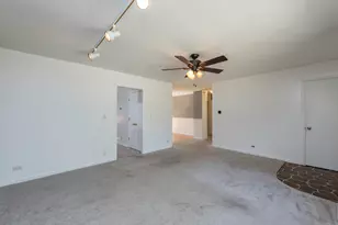 1316 N Ash St, Waukegan, IL 60085 - Photo 6