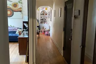 7522 N Hoyne Ave, Chicago, IL 60645 - Photo 2