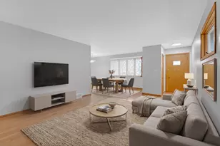 650 Patricia Ln, Des Plaines, IL 60016 - Photo 4