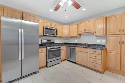 650 Patricia Lane, Des Plaines, IL 60016 - Photo 8