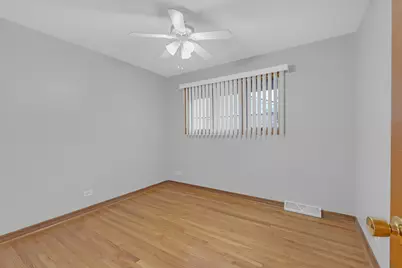 650 Patricia Lane, Des Plaines, IL 60016 - Photo 14