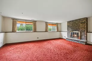 3941 Roslyn Rd, Downers Grove, IL 60515 - Photo 4