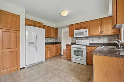 3941 Roslyn Road, Downers Grove, IL 60515 - Photo 2