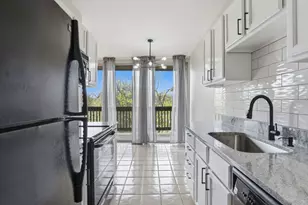 5500 Hillcrest Ln, Lisle, IL 60532 - Photo 6