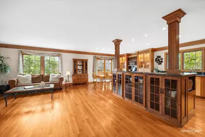 712 Westfield Drive, Saint Charles, IL 60174 - Photo 6