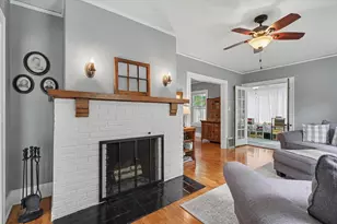 1104 W Green St, Champaign, IL 61821 - Photo 6