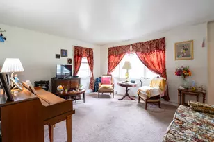 1744 Wesley Ave, Evanston, IL 60201 - Photo 2