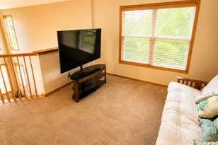 291 Jennifer Ct, Gurnee, IL 60031 - Photo 12