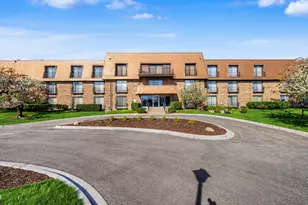 4050 Dundee Rd, Northbrook, IL 60062 - Photo 1