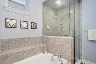 1543 W Sherwin Ave, Chicago, IL 60626 - Photo 12