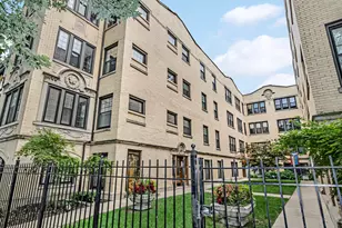 5623 N Wayne Ave, Chicago, IL 60660 - Photo 2