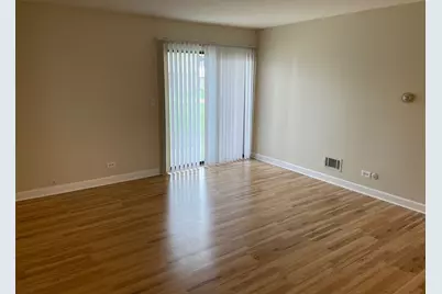 7373 Blackburn Avenue #104, Downers Grove, IL 60516 - Photo 4