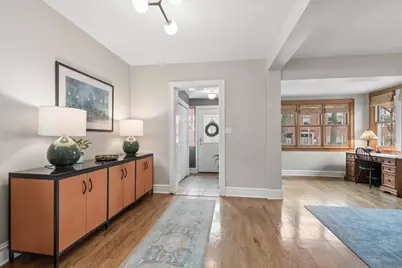 811 Clarence Avenue, Oak Park, IL 60304 - Photo 2