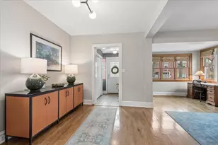 811 Clarence Ave, Oak Park, IL 60304 - Photo 2