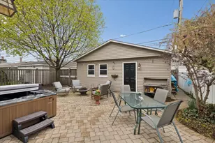 811 Clarence Ave, Oak Park, IL 60304 - Photo 32