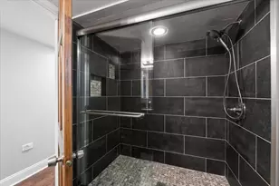 811 Clarence Ave, Oak Park, IL 60304 - Photo 30
