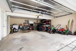 8932 S 85th Ct, Hickory Hills, IL 60457 - Photo 32