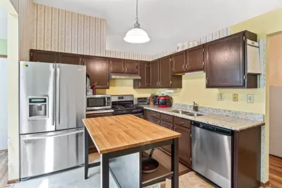 1791 Barnhill Drive, Mundelein, IL 60060 - Photo 10
