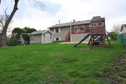 986 Yorkshire Drive, Hanover Park, IL 60133 - Photo 20