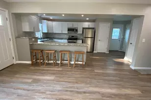 1328 Dean St, Centralia, IL 62801 - Photo 2