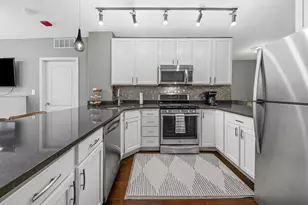 1212 N Wells St, Chicago, IL 60610 - Photo 8