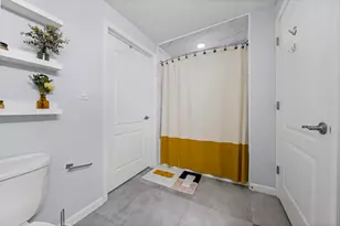 1212 N Wells St, Chicago, IL 60610 - Photo 12