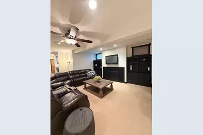 822 Waters Edge Drive, South Elgin, IL 60177 - Photo 32