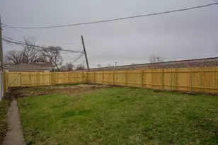 7500 S Honore St, Chicago, IL 60620 - Photo 22
