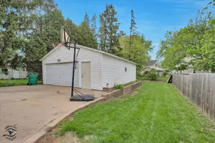 617 DeKalb Ave, Sycamore, IL 60178 - Photo 24