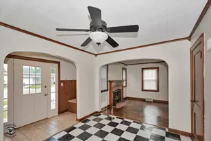 617 DeKalb Ave, Sycamore, IL 60178 - Photo 4
