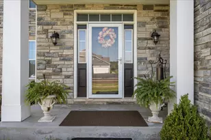 39W509 Norton Lake Dr, Saint Charles, IL 60175 - Photo 4